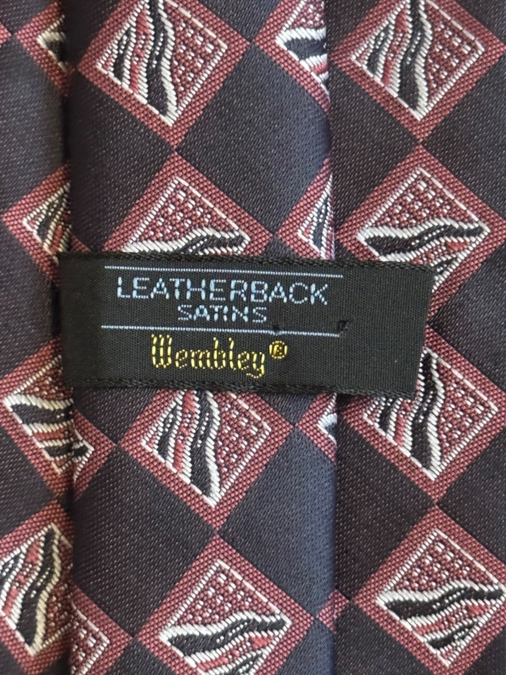 Set of 3 Neckties. - Picture 3 of 8